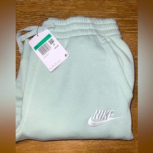 Boys Nike joggers XL